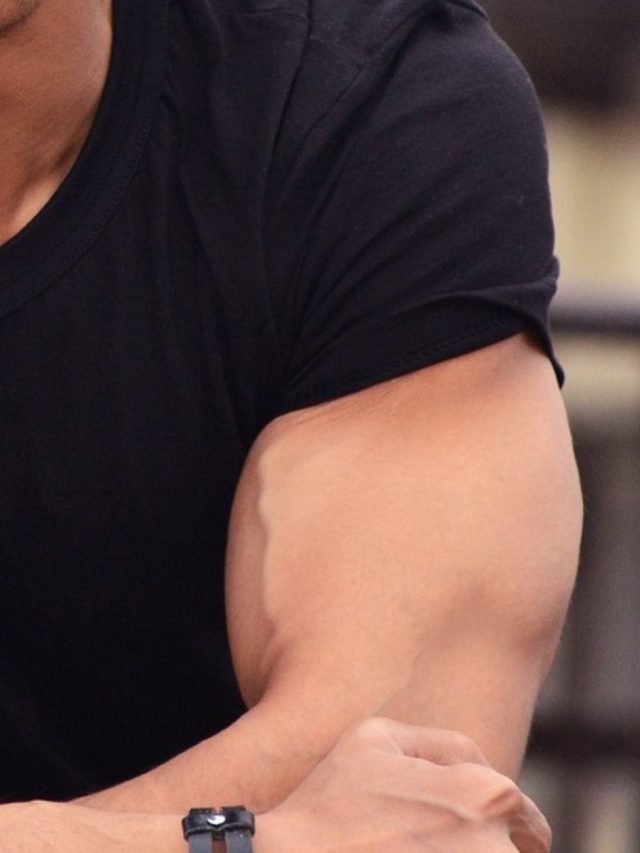 Top 5 Biceps Exercises For Bigger Arms  (Home / Gym)